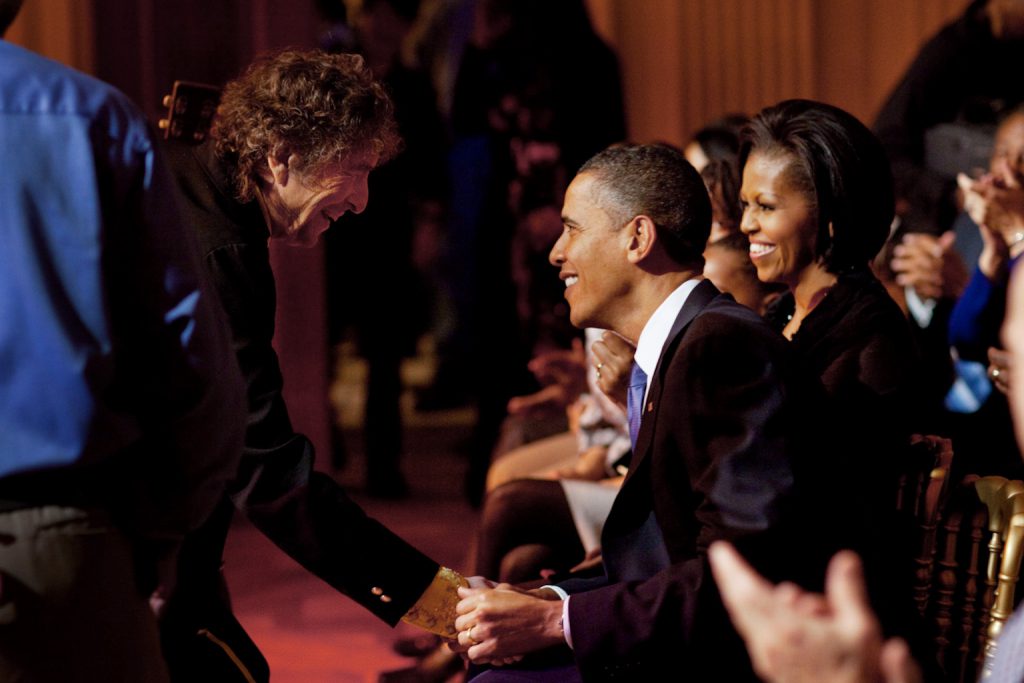 Bob Dylan shakes President Barack Obama's hand 